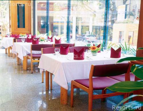 Sunbeam Hotel 8
